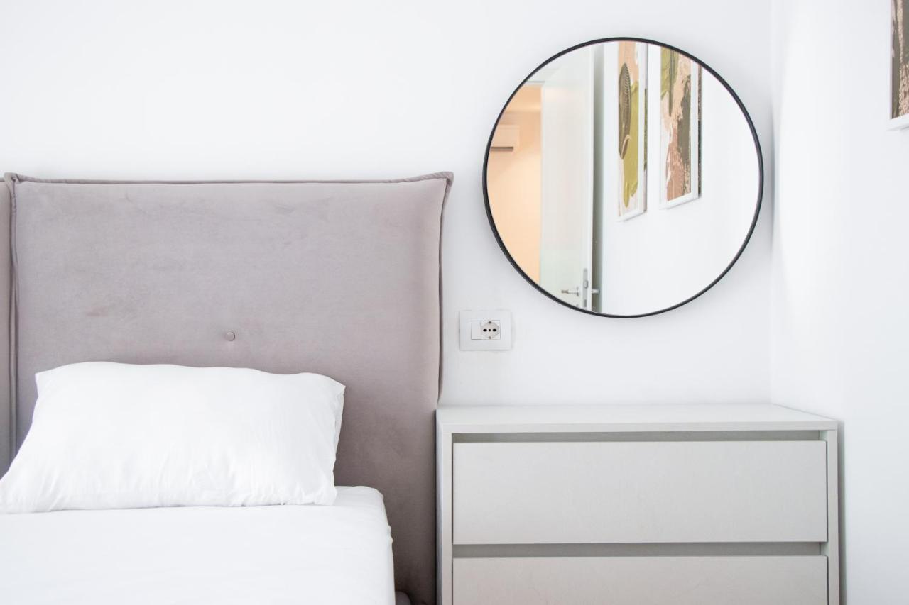Bed and Breakfast Luxury Rooftop 23 Tirana Exterior foto